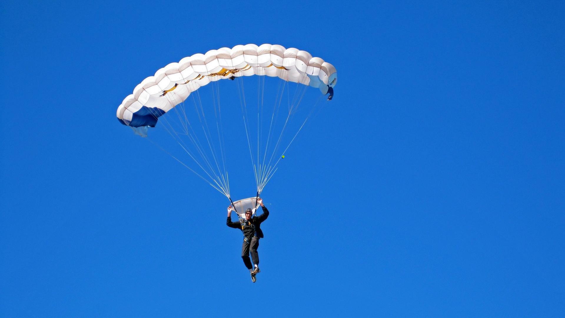 14年前今日,NBA联盟否决保罗赴湖人交易 改写多队命运轨迹