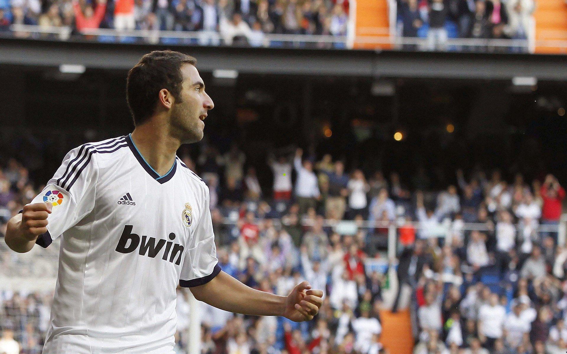 浙江队激战亚泰，四外援对决三外援，姚均晟替补谭龙首发冲锋