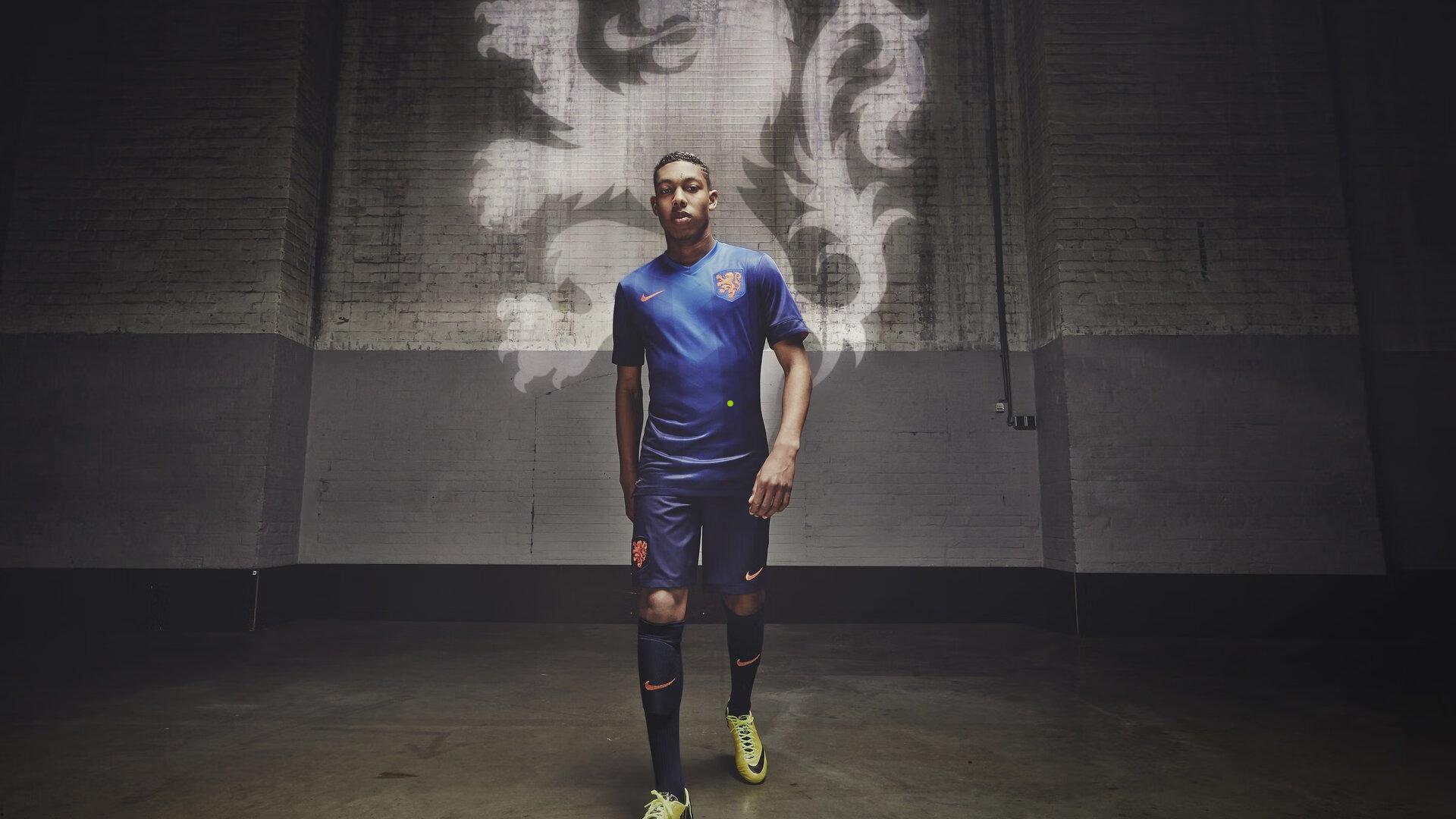 ESL独家冠名欧洲冠军系列赛遭遇技术寒流，直播首秀问题频出引观众质疑